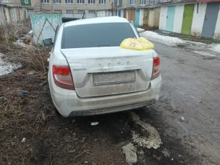 LADA Granta 2023 года выпуска, VIN XTA219040R1005028. Автомобиль находится в залоге.