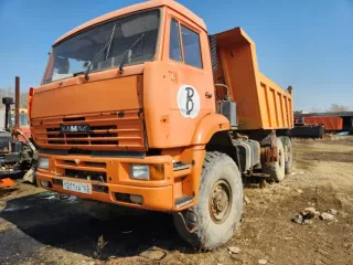 Движимое имущество (автомобили, специализированная техника), расположенное в Хабаровском крае, п. Галкино. Автомобиль КамАЗ-65222, VIN X1F652220D0000398, шасси XTC 652220 C1288561, 2013 г.в., гос. номер Т 538 ХК 163. Автомобиль КАМАЗ 65222-43, VIN XTC652224E1300015, 2014 г.в., гос. номер У 664 ЕА…