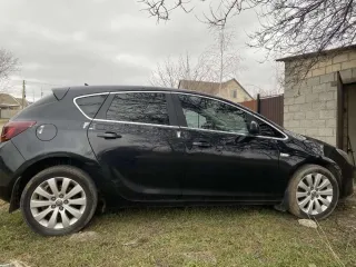 Opel P-J ASTRA 2012, 2012 г. в., VIN: XUFPE6DJ4C3051551 Легковой автомобиль марки и модели: Opel P-J ASTRA, 2012 г. в., VIN: XUFPE6DJ4C3051551