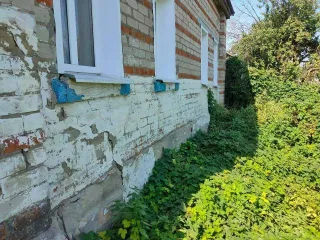 Земельный участок площадью 1258 кв. м, категория земель: земли населенных пунктов, разрешенное использование: для ведения личного подсобного хозяйства, расположенный по адресу: Саратовская область, Новобурасский район, рп. Новые Бурасы, ул. Баумана, д. 72, с кадастровым номером: 64:21:130316:5…