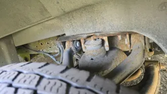 Gaz c41r92 2019 ГАЗ C41R92, 2019 года грузовой автомобиль, марка: ГАЗ, модель: C41R92, год изготовления: 2019 г.в., г/н: Х624НМ125, кузов №: A21R22K0110412 Требуется замена лобового стекла. 2. Сквозная коррозия на кабине над лобовым стеклом. 3. Имеются очаги ржавчины рамы. 4. Отсутствует…