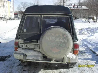 Nissan Safari 1991 года выпуска, зеленый. VIN отсутствует, ГРЗ К845ТТ65. Двигатель TD42-004225T, 125 л.с., 4169 куб.см. Шасси WRGY60-510848, номер кузова отсутствует. Пробег более 250 тыс. км. Требуется ремонт и покраска кузова, имеются повреждения в виде коррозии и дефектов лакокрасочного…