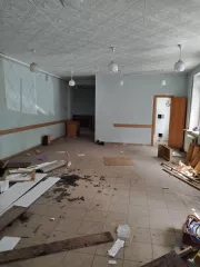 Нежилое здание с земельным участком Нежилое здание с земельным участком 
Общая площадь: 1102.9 
Материалы наружных стен здания : кирпич 
Количество этажей : 3 
Количество подземных этажей : 1 
Назначение здания : нежилое 
Вид ограничений и обременений: нет 
Кадастровый номер: 02:56:040407:5477 |…