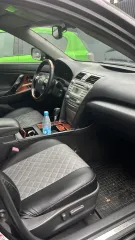 Toyota Camry 2008 Лот№1 - транспортное средство – Марка и (или) модель: Toyota Camry, год выпуска: 2008, № кузова: JTNBE40K803171396. Тех. состояние: имеется скол задней правой фары и царапины по правой стороне. Находится в залоге у ИП Гракович Андрей Антонович.