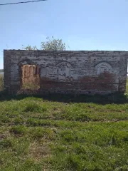 Здание 61,3 кв.м и участок 1000 кв.м, Курганская область. Назначение: нежилое, кадастровый номер 45:07:032002:386 и земельный участок с кадастровым номером 45:07:032002:267, расположенные по адресу: Курганская область, Катайский район, д. Чусовая, ул. Горького, 51. Количество подземных этажей: 0…