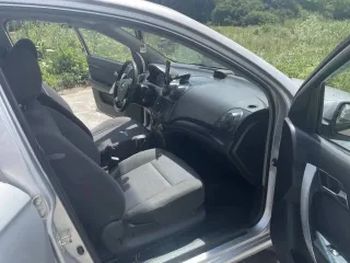 Chevrolet Aveo, 2007 года, 93,9 лс, 285 680 км, АКПП. Автомобиль марки Шевроле Авео модель CHEVROLET AVEO, 2007 г.в. VIN номер KL1SA697J8B088163. Имущество обременено залогом Банка ВТБ (ПАО). Визуальных дефектов по кузову нет, требуется замена кнопки на селекторе, требуется замена одного фиксатора…