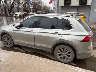 Volkswagen Tiguan 2017, Автомобиль марки Volkswagen модель Tiguan 2017 г.в. VIN-номер XW8ZZZ5NZJG206893. Заранее по предварительному согласованию по электронной почте arbitrupravlenie@mail.ru. Автомобиль находится г. Химки, Охраняемая стоянка.