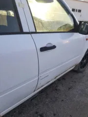 ВАЗ 111730 Лада Калина 2009 года, госномер К132ХН763, VIN XTA11173090044797. Имеет видимые дефекты: коррозия элементов кузова, повреждения ЛКП, повреждение заднего бампера, разрушение переднего бампера, вмятины на капоте и переднем левом крыле. Разрушение наружной ручки задней двери слева. АКБ…