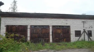 Земельный участок 322 кв.м с гаражом 102,5 кв.м, Архангельская область Земельный участок площадью 322 кв.м, кадастровый номер 29:01:190135:16 (реестровый номер федерального имущества П11310004198), категория земель – земли населенных пунктов, вид разрешенного использования – для размещения гаражей…