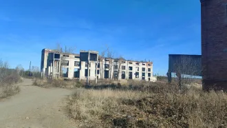Комплекс недвижимости, 4 746,4 кв. м, Свердловская область. Здание склада технических материалов (216,5 кв. м, кад. № 66:56:0116002:1915), здание шпалотарного цеха (972,8 кв. м, кад. № 66:56:0116002:1925), здание РММ (346,5 кв. м, кад. № 66:56:0116002:1911), здание котельной (79,2 кв. м, кад. №…