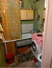 1/2 доли в праве собственности в жилом помещении, общей площадью 29,6 кв.м., кадастровый номер: 56:27:0601002:758
Расположенный по адресу: Оренбургская область, Светлинский район, п. Светлый, ул Советская, д 25, кв 34