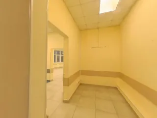 Нежилое помещение площадью 113 кв. м по адресу: г. Москва, ул. Изюмская, д. 46, этаж 1. Кадастровый номер: 77:06:0012001:9214. Назначение: свободное.