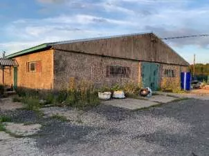 Земельный участок площадью 28000 м², Московская область, Клинский район, с/о Решоткинский, к/х Кошелевка, вблизи деревни Коноплино, кадастровый номер 50:03:0050180:211. Категория земель: сельскохозяйственного назначения. Разрешенное использование: для ведения крестьянского (фермерского) хозяйства…