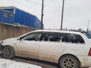Toyota Corolla 2004, белый, модель: Corolla Fielder, год изготовления: 2004, VIN: отсутствует, ПТС: 03 ОУ 107860, местонахождение г. Калуга ул. Советский проезд д.11. АВТО НА ХОДУ, НО: 1.Горит ЧЕК 2.Аккумулятор слабый 3.На авто установлено газовое оборудование, но оно не зарегистрировано.