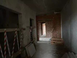 Объект незавершенного строительства (торгово-гостиничный комплекс), назначение: нежилое, площадь застройки 1302,7 кв. м., степень готовности 80%, кадастровый номер 77:17:0130304:1118, адрес: Российская Федерация, город Москва, вн. тер. Г. поселение Воскресенское, поселок Воскресенское, сооружение…