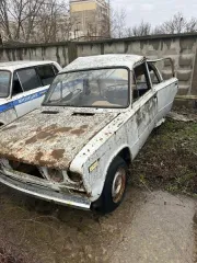 Транспортные средства и моторные лодки (22 единицы, аварийное состояние, составной лот из 22 позиций, годные остатки). Имущество признано бесхозяйным, технически не исправно, в аварийном состоянии, автомобили разукомплектованы, отсутствуют узлы и агрегаты, с видимыми механическими повреждениями…