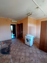Гостиничный комплекс в г. Туапсе, Краснодарский край, 746,6 кв.м, магазин с автосервисом 226,5 кв.м, право аренды земли. Состав: нежилое здание - гостиница со встроенным кафе, 746,6 кв.м, КН 23:51:0302008:432, 3 этажа; нежилое здание - магазин с автосервисом, 226,5 кв.м, КН 23:51:0302008:431, 2…