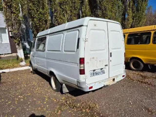ГАЗ 2705 1999 года. VIN: XТН270500Х0145184. Тип: грузовой (прочие грузовые). Категория В. Модель, № двигателя: 40280F, Х0112817. № шасси (рамы): 270500Х0144567. № кузова: 270500Х0047256. Цвет: серо-белый. Мощность: 100 л.с. (74 кВт). Рабочий объем: 2445 куб.см. Разрешенная максимальная масса: 3500…