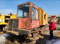 Экскаватор гусеничный Hyundai R300LC-9SH, заводской номер HHKHZ808LE0000183, 2014 год выпуска, госномер 58 УЕ 9248 (63 СВ 9366). Экскаватор гусеничный Hyundai R300LC-9S, заводской номер HHKHZ810LE0001178, 2014 год выпуска, госномер 58 УЕ 9241 (63 СВ 9362). Трактор ДТ-75 ДЕРС2 с буровой установкой…