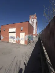 Здание 44,4 кв.м, Тула: нежилое, 2013 года постройки, КН 71:30:020622:369, общая площадь 44,4 м.кв, 1 этаж, адрес: Тульская область, город Тула, Привокзальный район, улица Серебровская, д. 91. Используется для расположения эл. трансформаторов, обеспечивающих жилой многоквартирный дом эл. энергией.