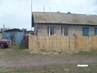 Земельный участок КН 74:13:0318001:47, Челябинская обл., Кунашакский р., п. Прибрежный, ул. Береговая, д.10, кв.2, площадь 1500,00 кв.м., вид права, доля в праве – общая долевая собственность 1/4. Помещение КН 74:13:0318001:110, Челябинская обл., Кунашакский р., п. Прибрежный, ул. Береговая, д.10…