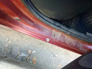 Renault Sandero, 2010 года, 103 лс, 410000 км. RENAULT SR, VIN: X7LBSRBYAAH313165. Периодически пинается коробка передач при переключении на 1ую, с 1 на 2ую скорости - нужна диагностика коробки. Задний бампер перекрашен (треснула краска от небольшого удара), сейчас опять краска треснула. Заменены…
