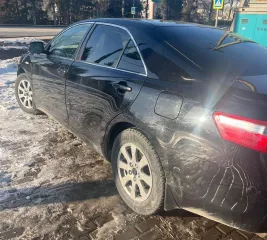 Toyota Camry 2008 года, черный цвет. VIN: JTNBK40K103041419, ПТС: 77 УА 764643, госномер: Х782КХ797. Находится в залоге у Банка ВТБ (ПАО).