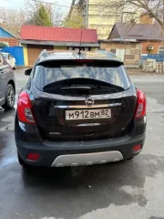 Opel Mokka, 2014 года, 140 лс, 221000 км, АКПП. Автомобиль находится в технически исправном состоянии. Согласно сведениям Госавтоинспекции, автомобиль участвовал в дорожно-транспортном происшествии. Дата и время происшествия: 24.05.2024 22:00. Описание повреждений: Крышка багажника, Задний бампер…