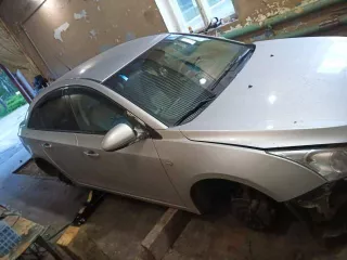 Шевроле Круз KL1J, 2013 г.в., VIN: XUFJF695JD3041162, госномер: Е601АТ790, модель, номер двигателя: 20SX0332, мощность 141 л.с. (104 кВт), СТС: 99 31 326348, ПТС: 78 НС 266041. Автомобиль не на ходу.