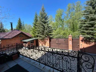 Жилой дом 478,4 кв.м и земельный участок 1744 кв.м Красноярск Дом 478,4 кв.м, постройки и земельный участок 1744 кв.м. в Красноярске еще Дом 478,4 кв.м, постройки и земельный участок 1744 кв.м. в Красноярске еще Имущество подлежащее реализации единым лотом:
- Жилой дом, назначение: жилое. Площадь…