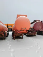 Полуприцеп цистерна БЦМ-42.3 2008 года, цвет оранжевый. VIN: X3W96052C80000158, госномер: АС275786, кузов №: X3W96052C80000158. Согласно акту осмотра и фотографиям, имущество имеет множественные сколы, местами коррозии.
