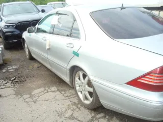 Mercedes-Benz 320 CDI 2003 года, VIN: WDB2200252A349570, регистрационный номер 03DL600 IE. Автомобиль продается в том виде, в каком он есть, и в случае продажи возврату или обмену не подлежит. За скрытые дефекты имущества продавец ответственности не несет.