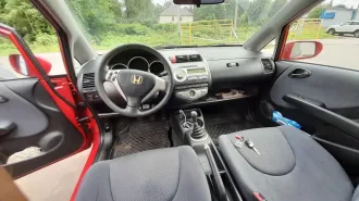 Honda Jazz, 2006. Легковой автомобиль марки: HONDA, модель: Jazz, год выпуска: 2006 г., идентификационный номер (VIN): JHMGD17506S243897. Ознакомление с регламентом проведения торгов, проектом договора купли-продажи, бланками договора о задатке, характеристиками имущества и документацией…