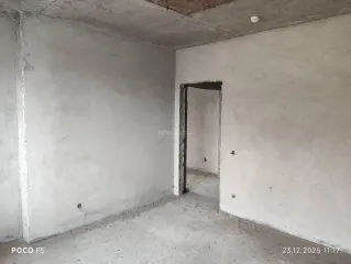Квартира 70,4 кв. м, г. Астрахань, площадь Карла Маркса, д. 3, корп. 1, кв. 26, кадастровый номер 30:12:000000:7347, ограничения и обременения: перепланировка/переустройство/реконструкция не проводились, отсутствуют зарегистрированные лица в жилом помещении, отсутствуют проживающие лица в жилом…