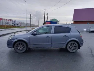 Opel Astra 2007 года выпуска. VIN: W0L0AHL4872173840. Государственный номер: О822МС72.