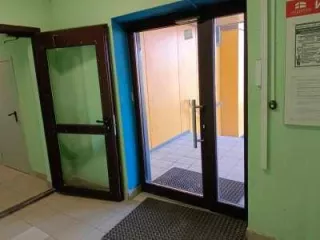 Жилая квартира, пл. 44.6 кв.м., кад. №77:17:0130104:2394
По адресу: г. Москва, р-н Троицк, ул. Андерсена, д 2, этаж 9, кв 142.