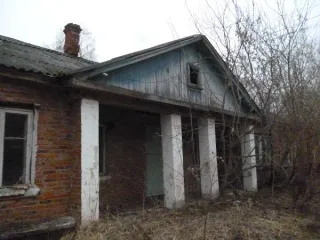 Земельный участок 3072 кв.м и здание спального корпуса мальчиков 410,9 кв.м, Калужская область. Земельный участок площадью 3072 кв. м, кадастровый номер 40:17:031001:184, с расположенным на нем объектом недвижимого имущества – одноэтажное нежилое каркасно-засыпное здание спального корпуса мальчиков…