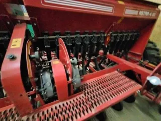 Сеялка зернотуковая СЗ-4-06 "Астра". Год выпуска: 2017.