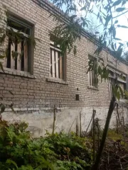 Здание профилактория 4317 м², Тверская область. Земельный участок с кадастровым номером 69:41:0010122:8, РНФИ П11690008911, с расположенным на нем объектом недвижимого имущества: здание профилактория с кадастровым номером 69:41:0010124:28, РНФИ П12690001434. Местоположение установлено относительно…