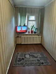 Квартира в Калининграде, 35 кв.м, 1 комната. Адрес: Калининградская обл., г. Калининград, ул. П. Морозова, д. 53, кв. 2, кадастровый номер: 39:15:150830:482, 1 этаж. Вместе с официальной площадью квартиры, указанной в выписке из ЕГРН, в данной квартире имеется неучтенная дополнительная площадь…