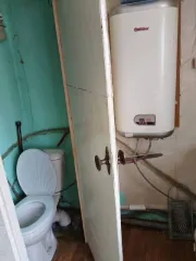 Дом 33,8 кв.м. и земельный участок 3400 кв.м. в Воронежской области, Острогожский район, село Ближняя Полубянка, улица Центральная, д. 15. Назначение здания: жилое. Назначение земельного участка: земли населённых пунктов. Кадастровый номер здания: 36:19:5800003:48. Кадастровый номер земельного…