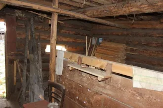 Нежилое здание 47.9 кв.м, Московская область, Пушкинский район, село Тишково, Спецлесхоз «Учинский». Общая площадь: 47.9 кв. м. Количество этажей: 1. Назначение здания: Свободное. Кадастровый номер: 50:13:0040338:2775.