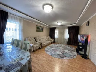 Жилое здание, площадь: 161,1 кв.м., кадастровый номер: 23:39:1101190:122 и земельный участок, площадь: 580 кв.м., категория земель: Земли населенных пунктов, разрешенное использование: индивидуальное жилищное строительство, кадастровый номер: 23:39:1101190:50, адрес: Краснодарский край, р-н…