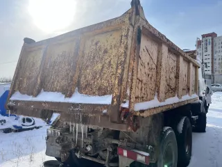 Грузовой самосвал МАЗ 551605 230 024, идентификационный номер  VIN  Y3M55160550005646 Грузовой самосвал МАЗ 551605 230 024, идентификационный номер  VIN  Y3M55160550005646, Цвет белый, год выпуска 2005. рег. номер Р569ХТ 34. Тех. описание: Отсутствует АКБ. Имеются повреждения лакокрасочного…