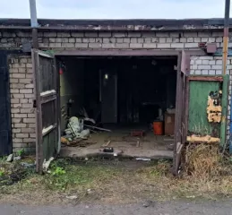 Гараж 19 кв. м, Ярославская область, г. Тутаев, ул. Строителей, НГСК "Автолюбитель-1", блок №8, бокс №5. Назначение: нежилое, количество этажей: 1. Кадастровый номер: 76:21:010203:417.