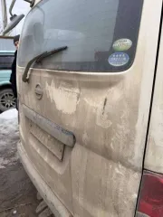 Nissan NV200 Vanette 2012 года, белый цвет. Двигатель HR16, мощность 109 л.с. (81.75 кВт), объем 1597 см³. Кузов № VM20025773, экологический класс 4. Максимальная масса 1925 кг, масса без нагрузки 1250 кг. Произведен в Японии.