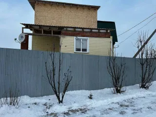 Дом 101,6 кв.м и участок 896 кв.м в Челябинской области, поселок Синий Бор, улица Молодежная, дом 5. Кадастровый номер дома: 74:21:0204007:97, земельного участка: 74:21:0204007:51.