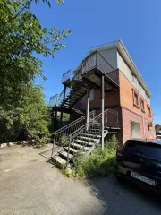 Нежилое здание 339.5 кв.м Приморский край Здание во Владивостоке, 339,5 кв.м. Здание, назначение Нежилое, кадастровый (условный) номер 25:28:000000:18498 Индивидуальная Место нахождения: Приморский край, городской округ Владивостокский, город Владивосток, улица Калинина, дом 217В Пл:339.5 кв.м.