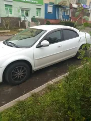 Volga Siber 2010 года, белый цвет. VIN: X96ERB6X4A0004362, ПТС: 52 MX 051678, госномер: Е283УА38. Изготовитель: Россия. Бензиновый двигатель объемом 2429 куб. см, мощность 143 л. с. (105 кВт), экологический класс 4. Максимальная масса 1950 кг, масса без нагрузки 1480 кг.