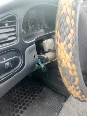 Chevrolet Lanos 2007 года, 86 л.с., пробег 276085 км. Госномер С742ТР24, VIN Y6DTF69Y070073032. Заводится, едет. Требует ремонта: перегорел включатель поворотников, пороги гнилые, двигатель потребляет масло, сел аккумулятор.